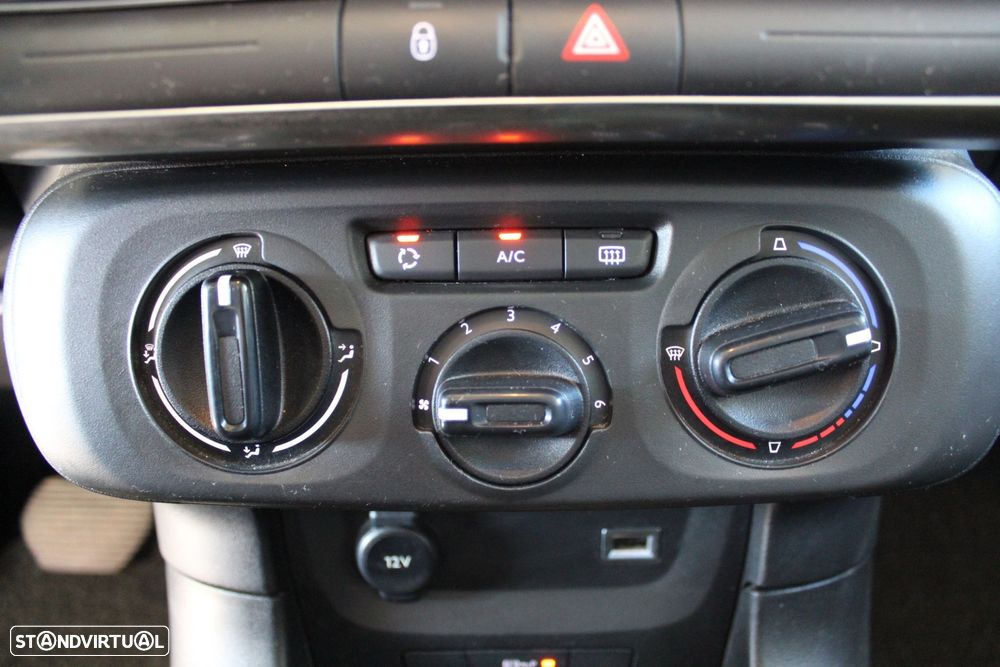 Citroën C3 1.2 PureTech Feel EAT6 - 11