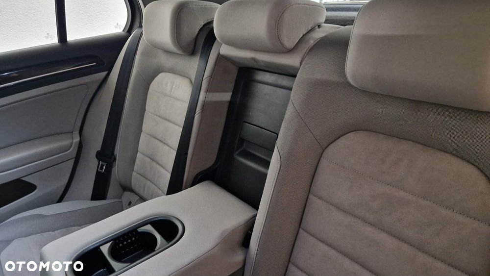 Volkswagen Golf - 12