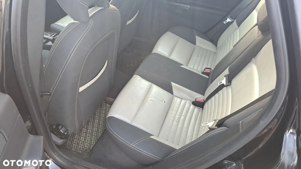 Volvo V50 D2 - 11