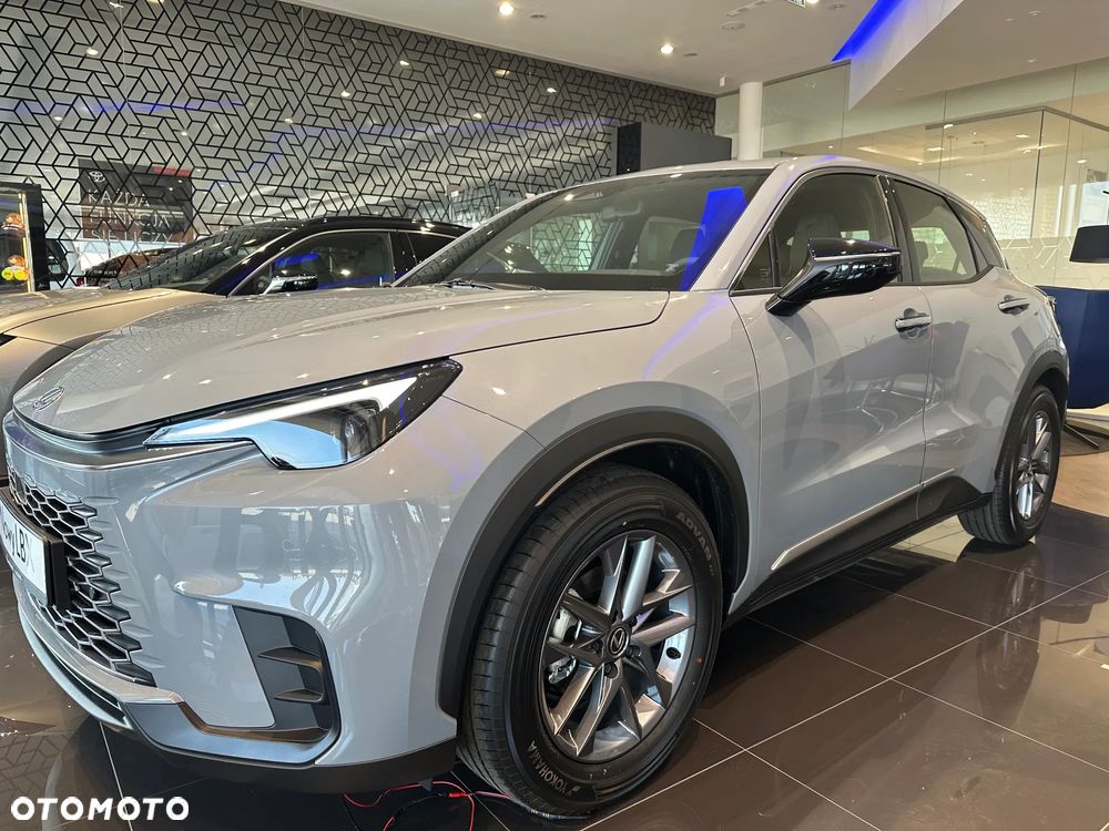 Lexus LBX 1.5 Hybrid - 2