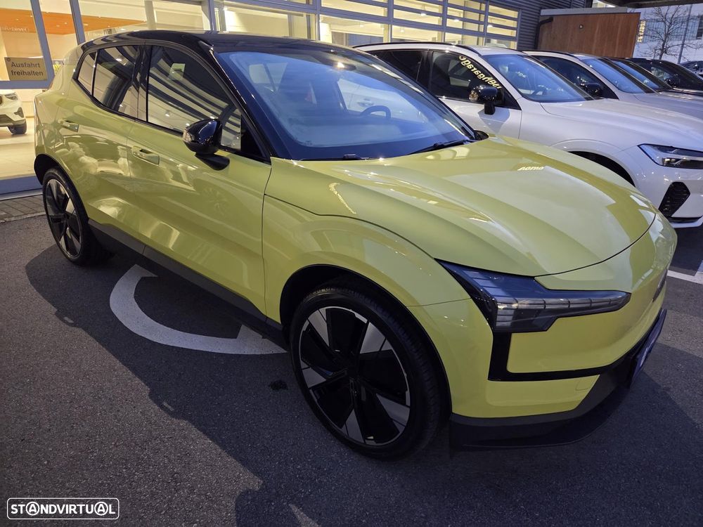 Volvo EX30 Single Motor Extended Range RWD Plus - 4
