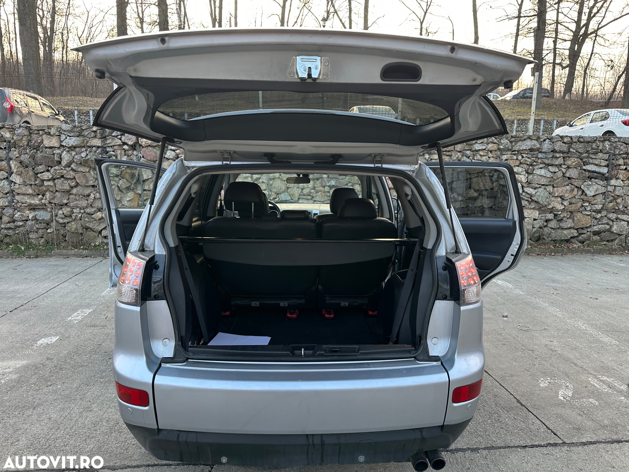 Mitsubishi Outlander 2.2 DI-D 4WD Instyle - 2
