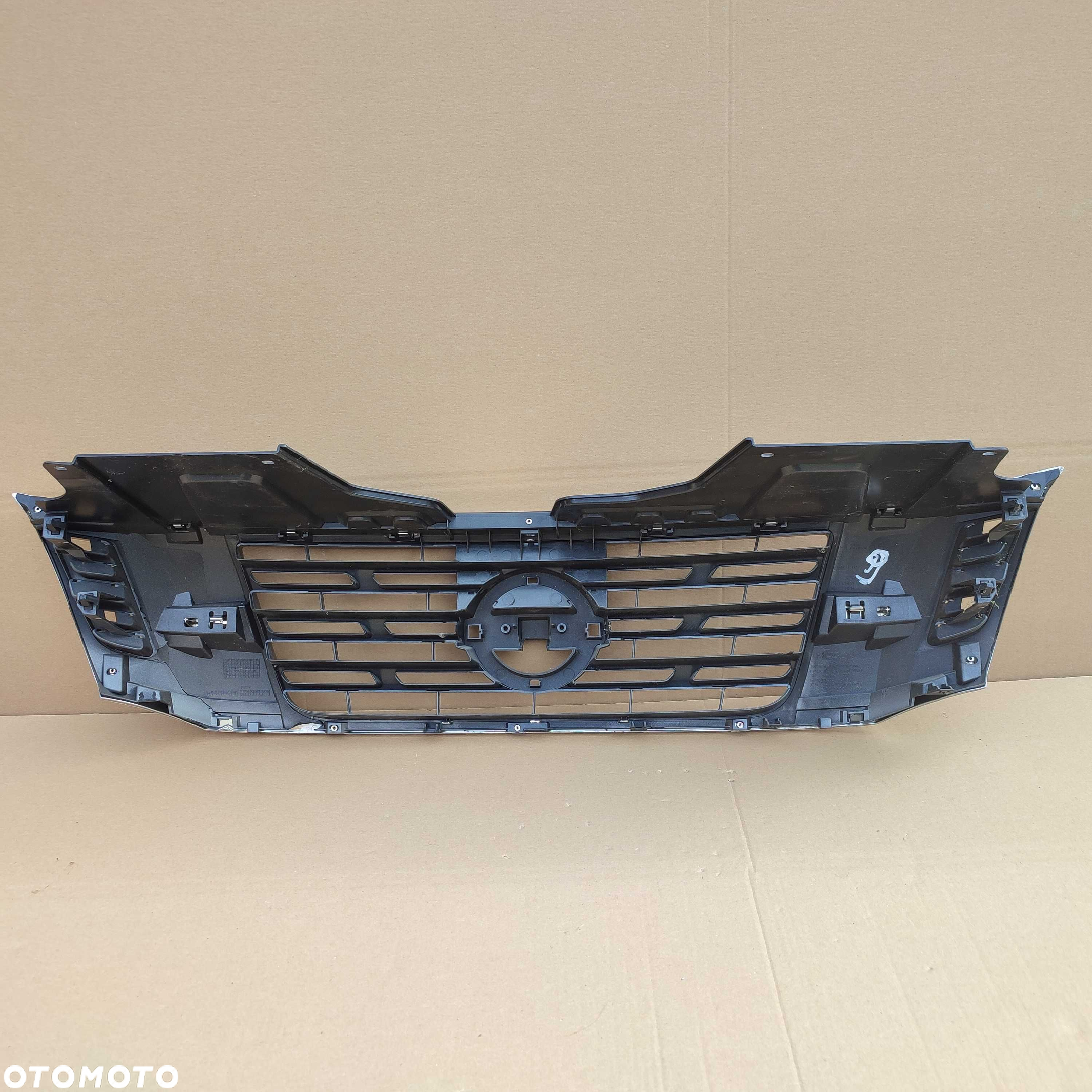 Nissan Navara NP300 D40 15-19 grill atrapa zderzaka chrom kratka - 6