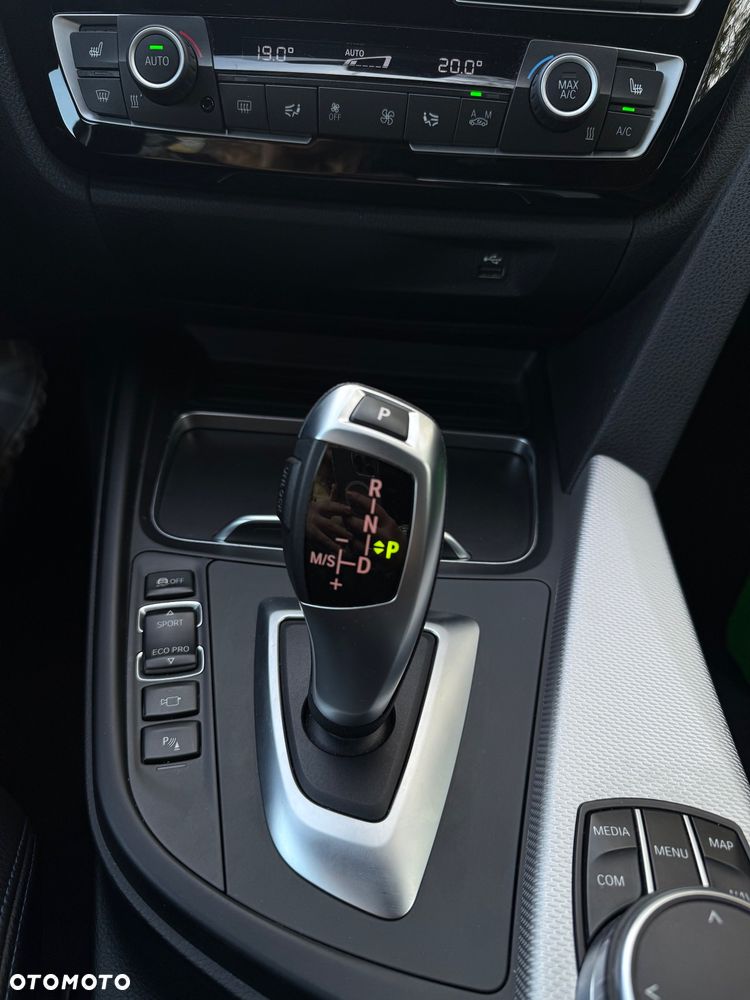 BMW Seria 3 320d xDrive - 18