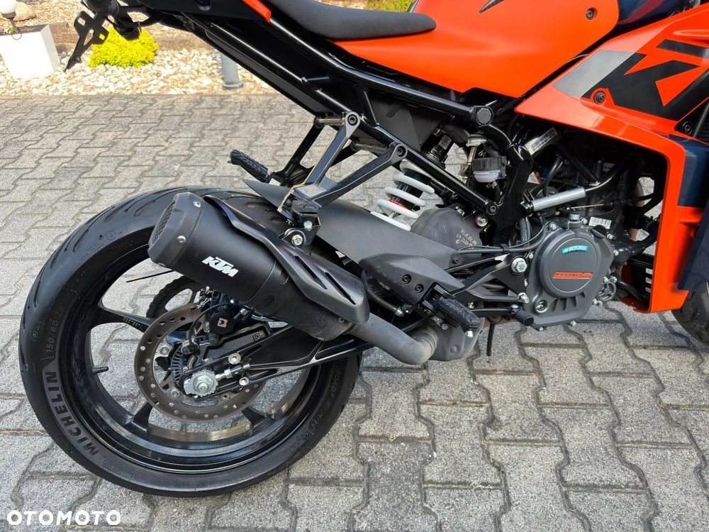 KTM RC 125 - 8