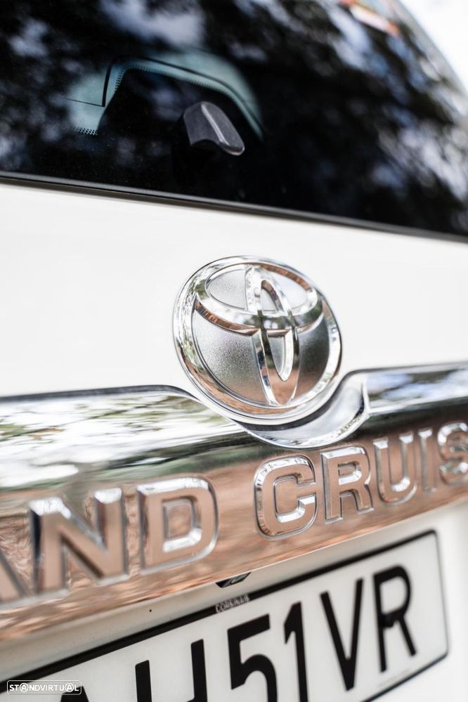 Toyota Land Cruiser Prado - 10