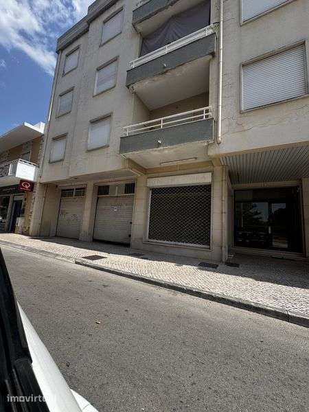 Aluga-se garagem - Grande imagem: 2/4