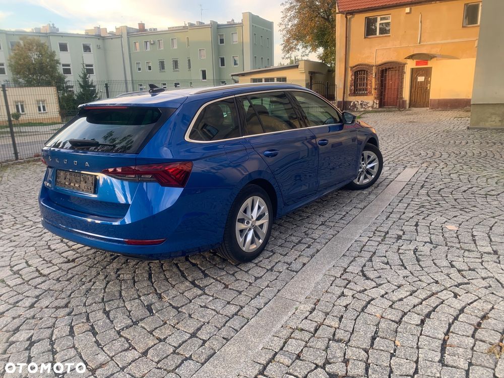 Skoda Octavia 2.0 TDI DSG First Edition - 2