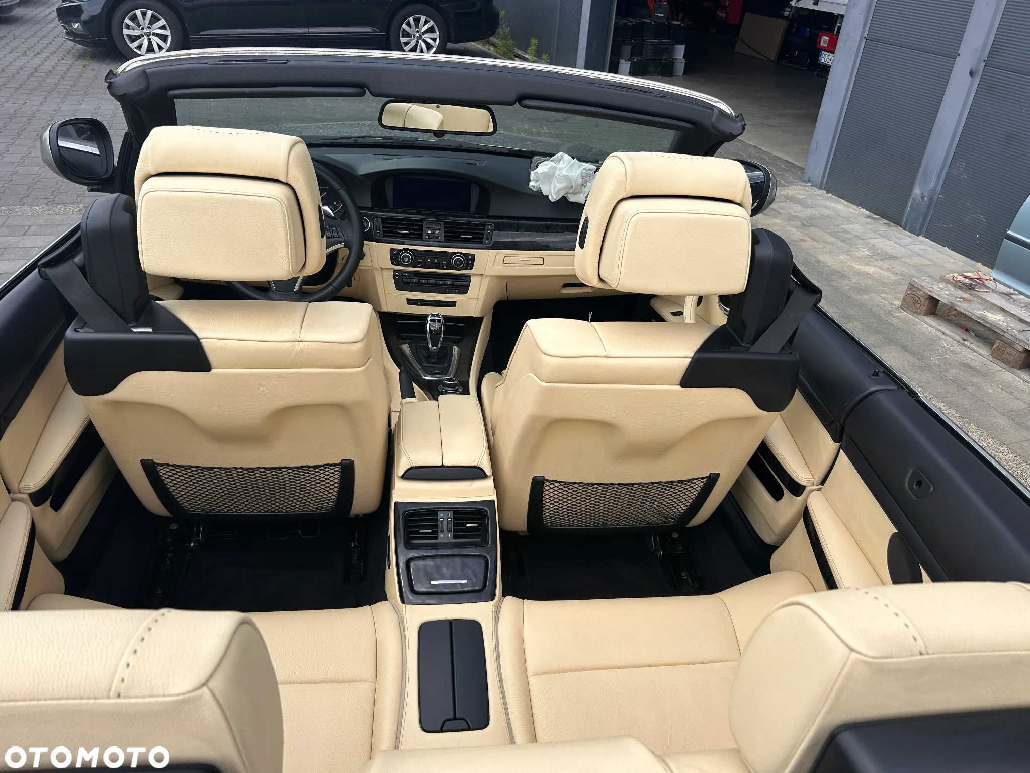 BMW Seria 3 335i Cabrio - 11