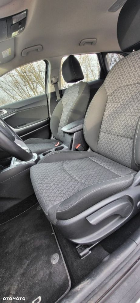 Kia Ceed - 13