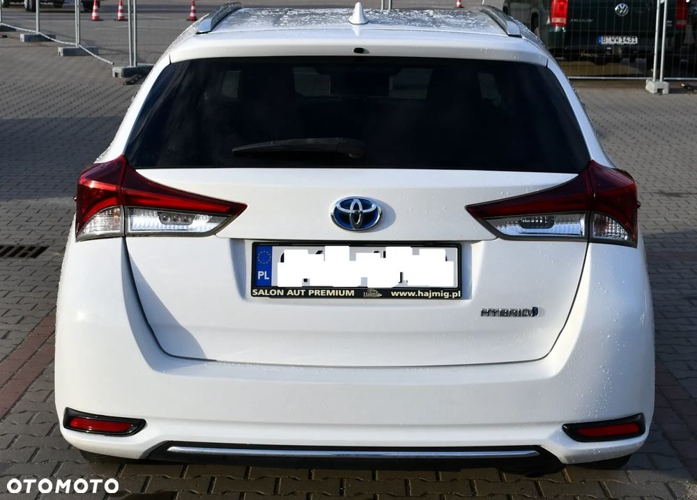 Toyota Auris 1.8 HSD Luna - 22