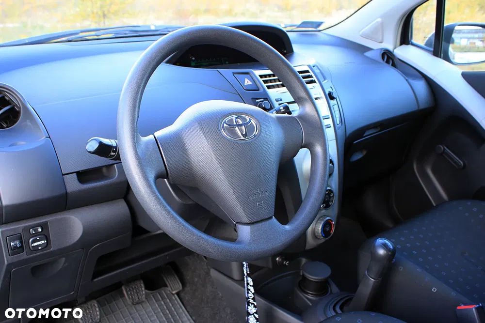 Toyota Yaris - 9