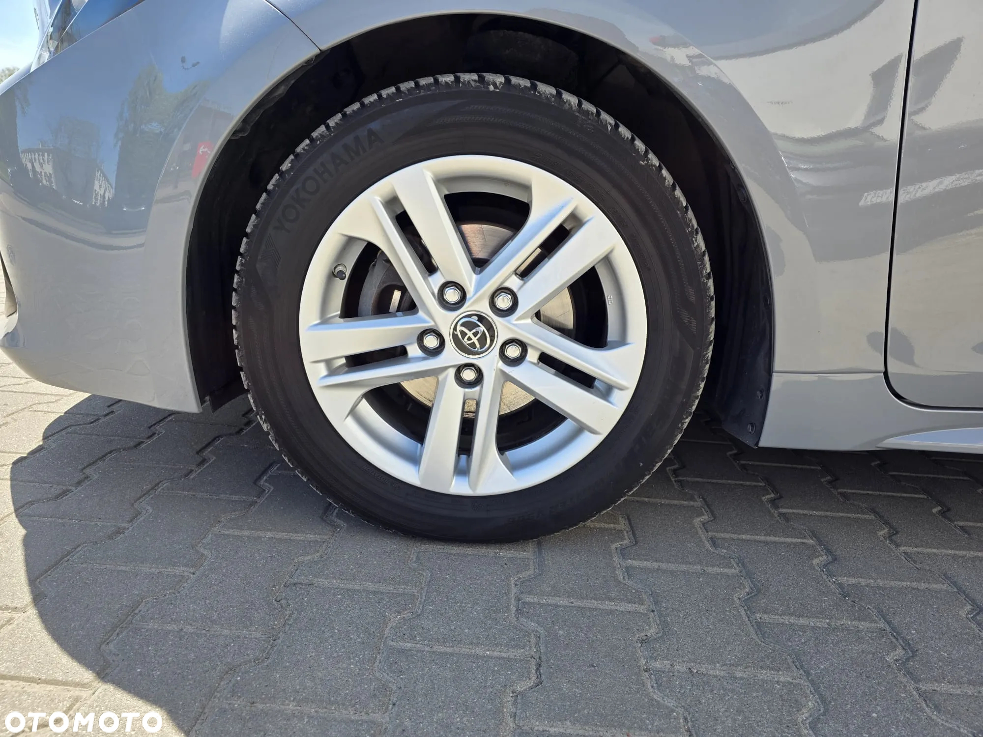 Toyota Corolla 1.8 Hybrid Comfort - 19
