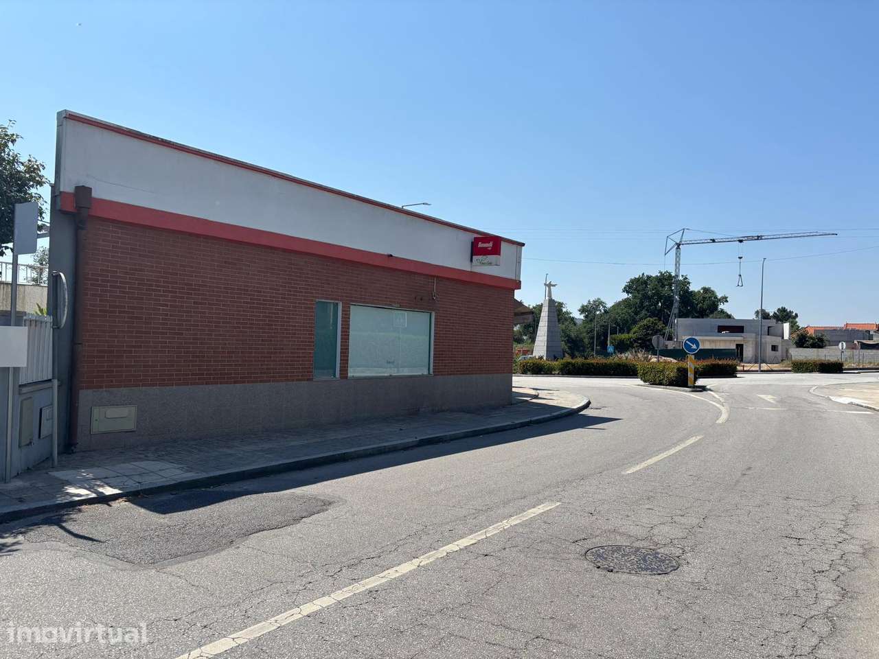 Espaço Comercial em Arrendamento - Nespereira, Lousada - Grande imagem: 2/7