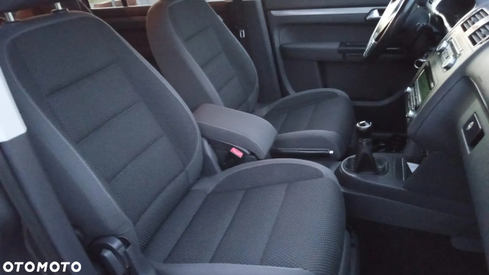 Volkswagen Touran - 13