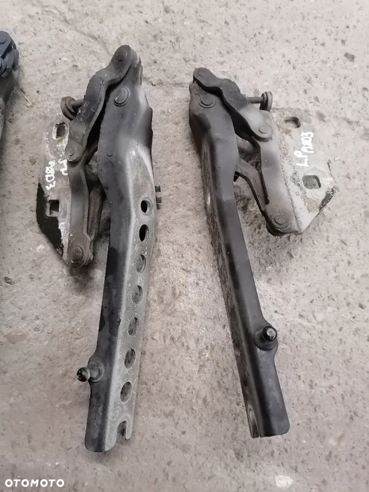 Zawias Maski Klapy Przód L+P Komplet Audi A8 D3 - 3
