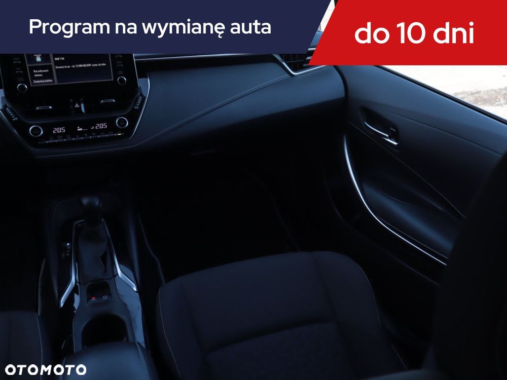 Toyota Corolla - 10