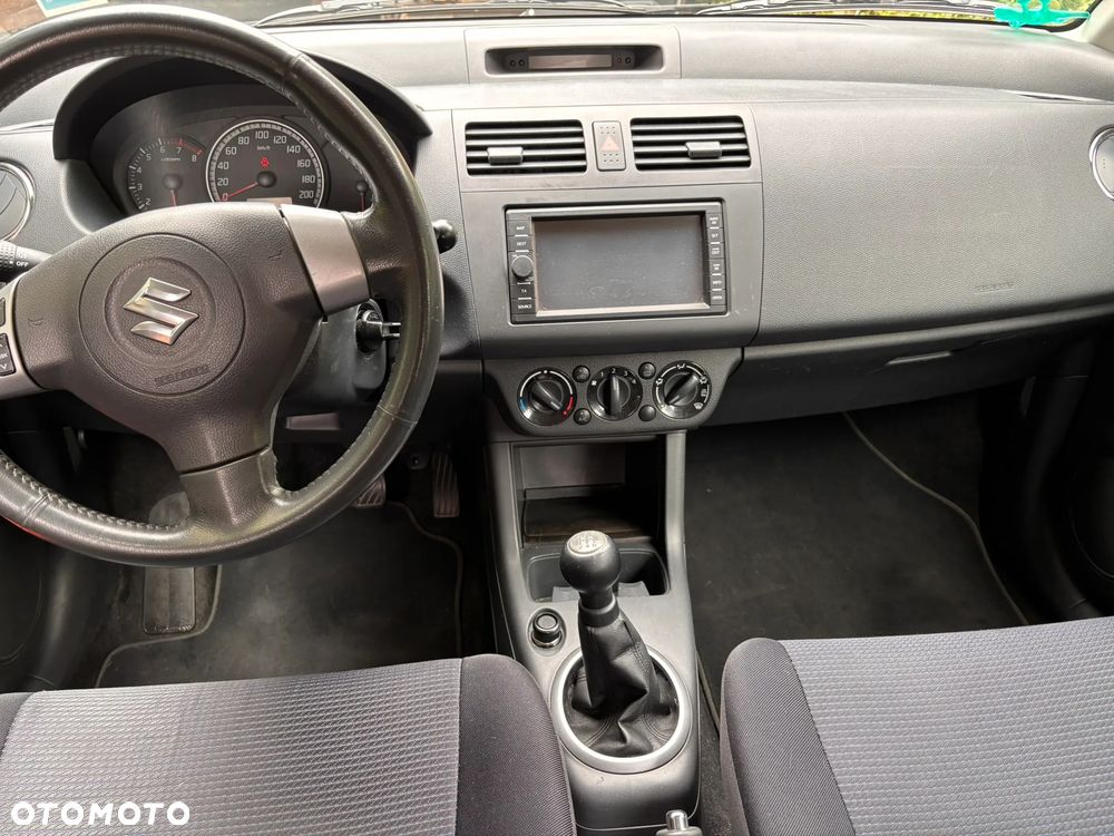 Suzuki Swift 1.3 4x4 Comfort - 22