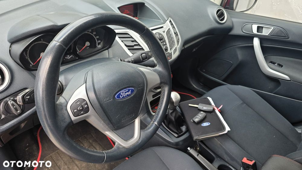 Ford Fiesta 1.25 Celebration - 10
