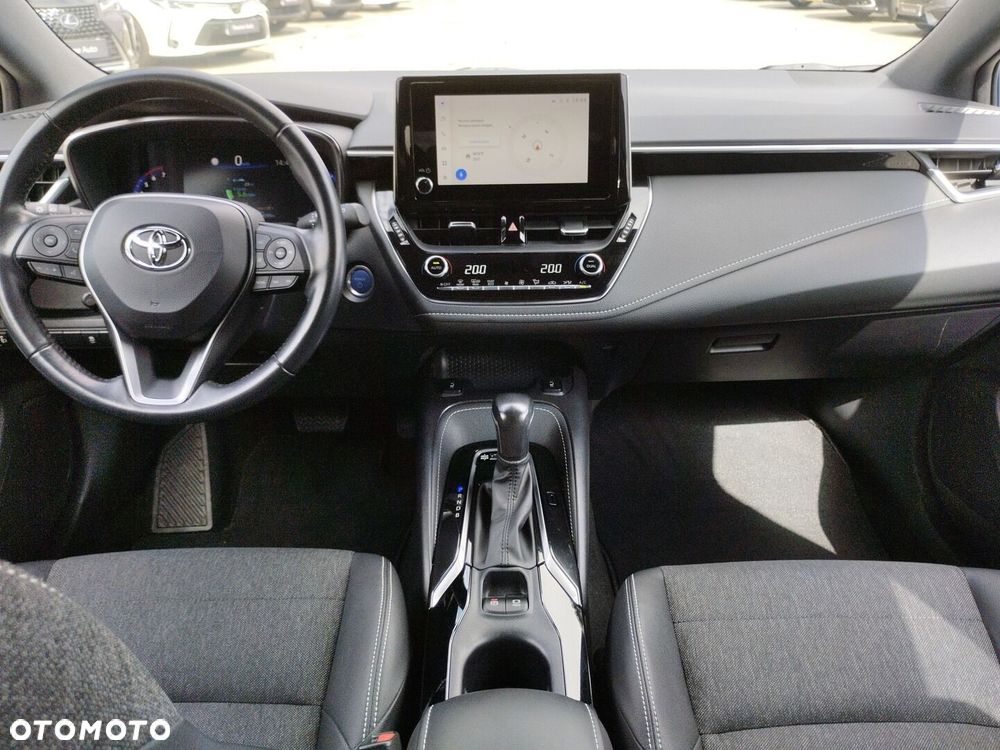 Toyota Corolla - 13