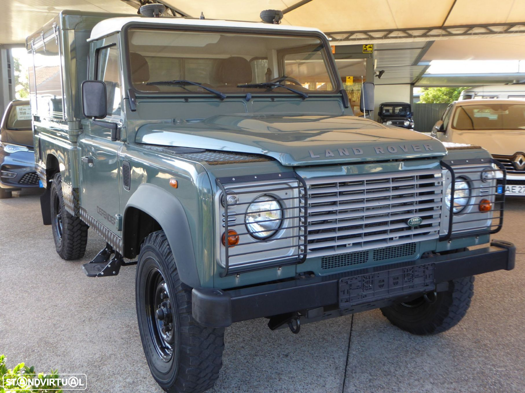 Land Rover Defender 110 TD4 - 13