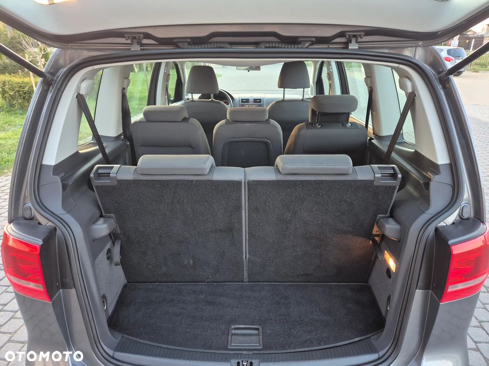 Volkswagen Touran 1.6 TDI DPF BlueMotion Technology DSG Comfortline - 35