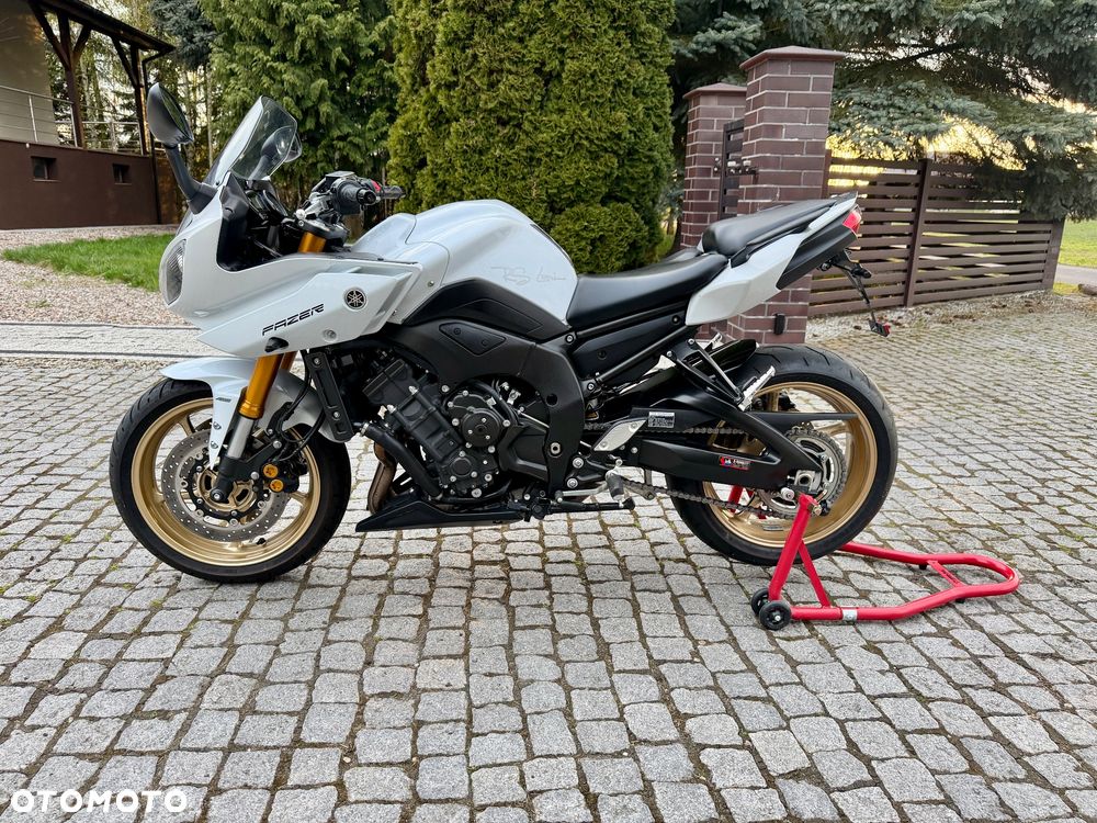 Yamaha FZ8 - 4