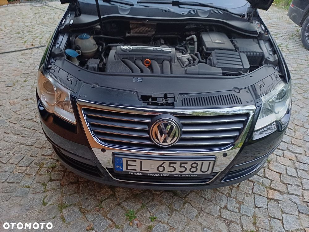 Volkswagen Passat 2.0 FSI Trendline - 30