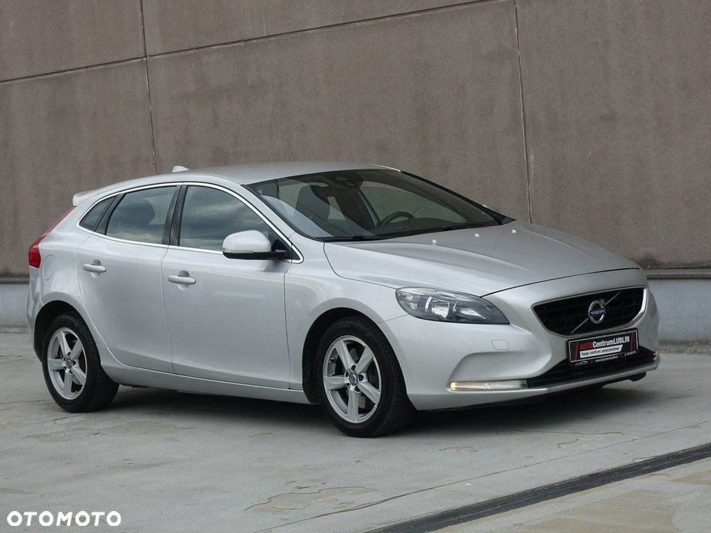 Volvo V40 D3 Geartronic Momentum - 2