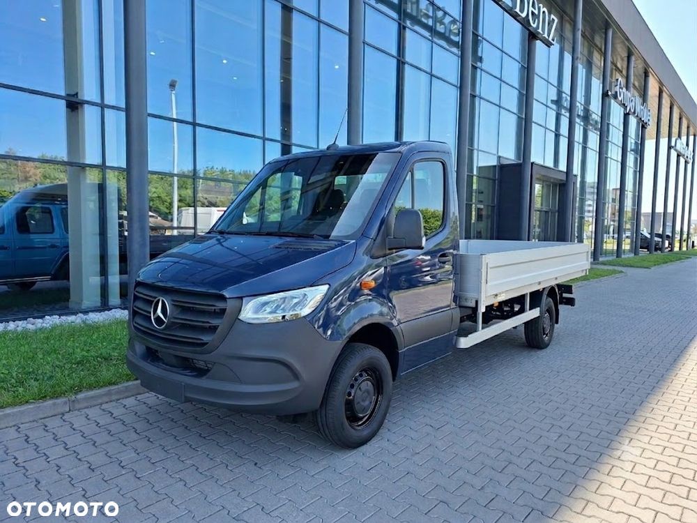 Mercedes-Benz Sprinter 319 CDI Pro długi 4x4 z zabudową skrzyniową - 2