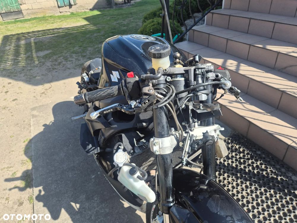 Suzuki GSX-R - 7