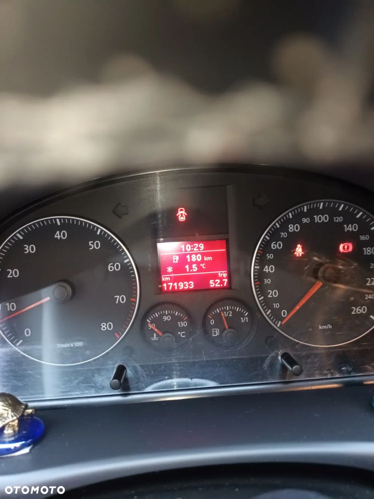 Volkswagen Touran 1.4 TSI Cross - 5