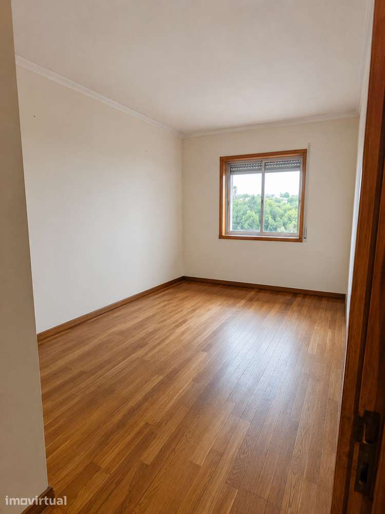 Apartamento T3 com 3 casas de banho e garagem - Grande imagem: 4/9