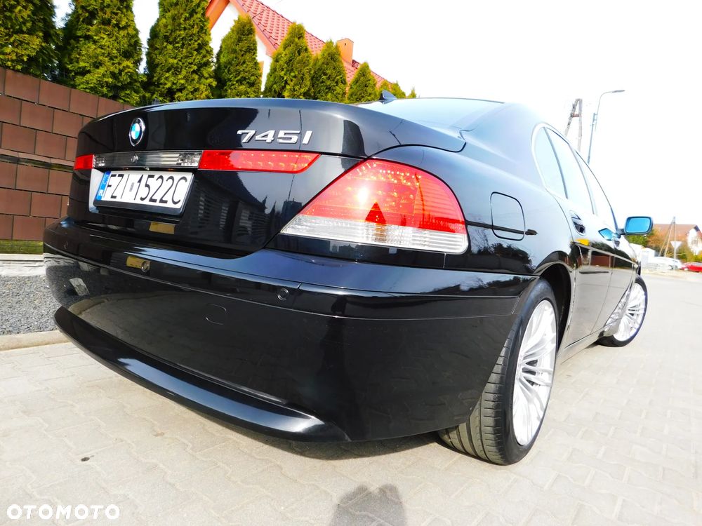 BMW Seria 7 745Li - 3
