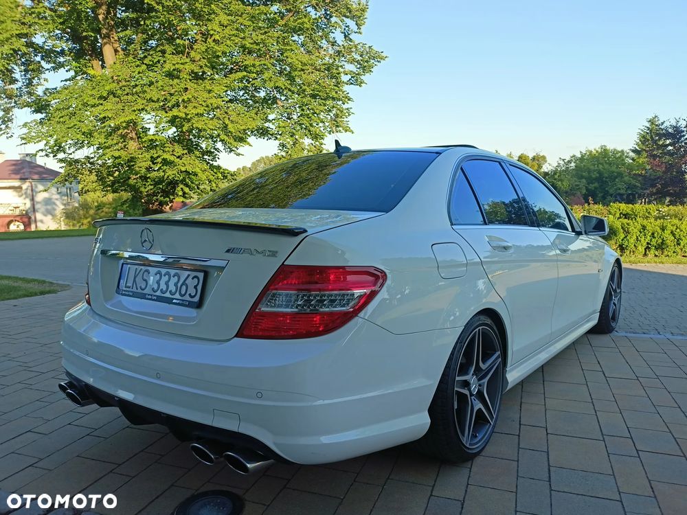 Mercedes-Benz Klasa C 63 AMG - 6