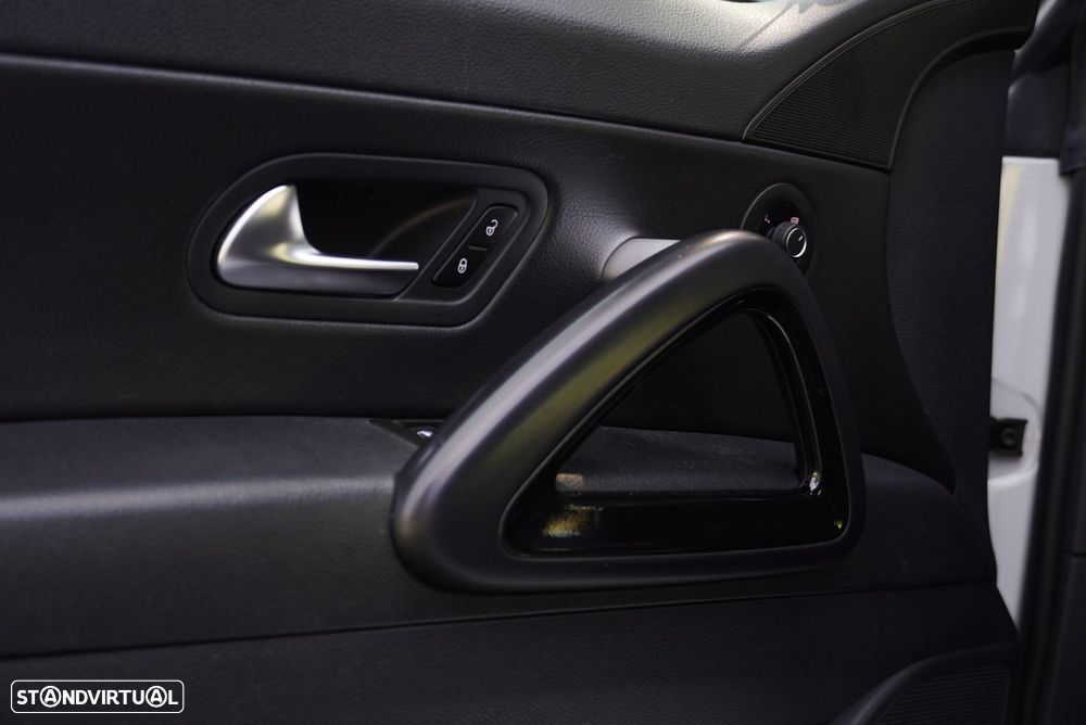 VW Scirocco 2.0 TSI Sport DSG - 31