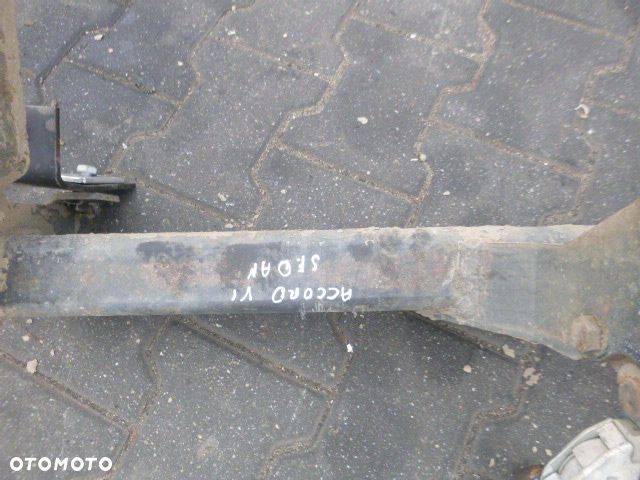 HAK HOLOWNICZY HONDA ACCORD VI 98-02 SEDAN - 3