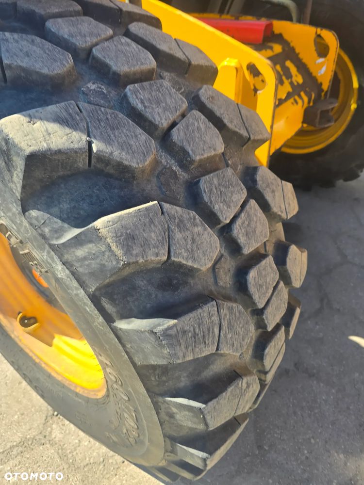 JCB 541-70 AGRI PLUS - 10