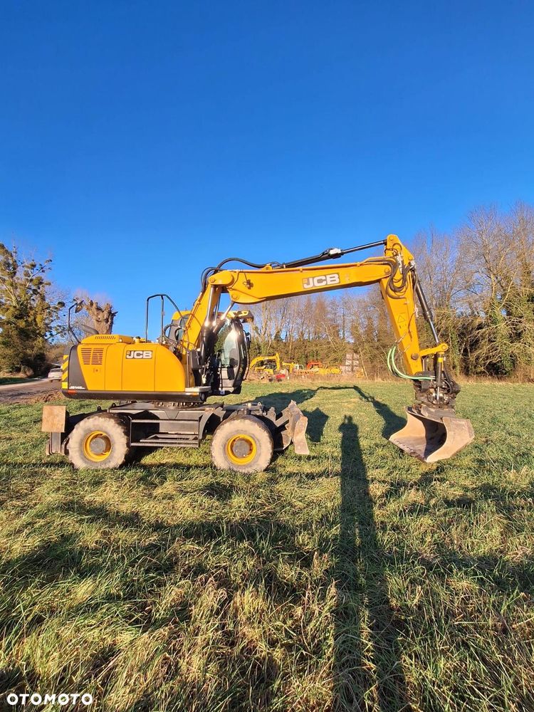 JCB JS 145 - 1