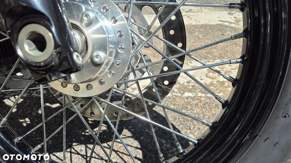 Harley-Davidson Softail Street Bob - 10