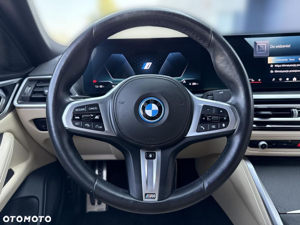 BMW i4 - 12