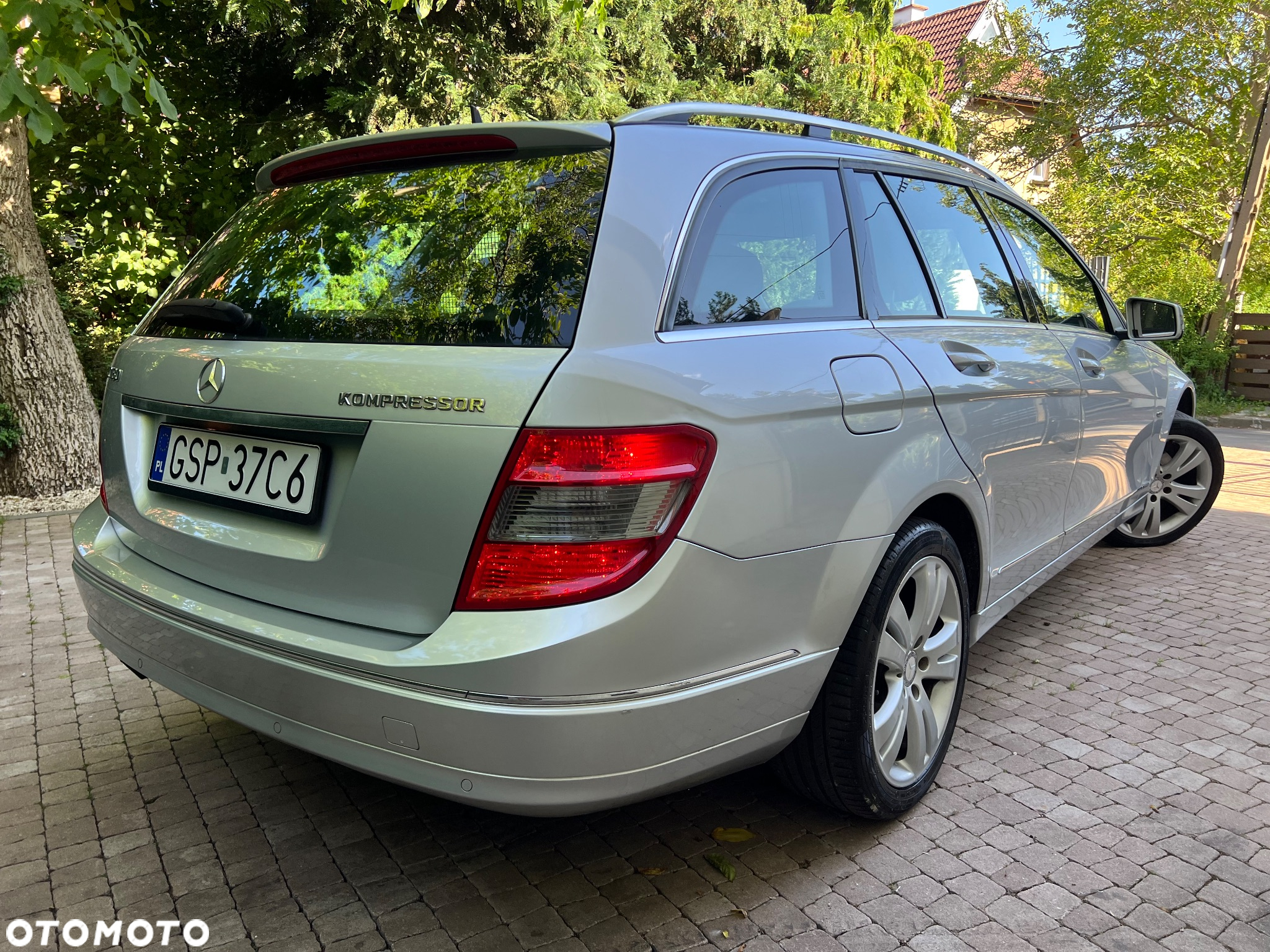 Mercedes-Benz Klasa C 180 T BlueEFFICIENCY 7G-TRONIC Elegance - 10