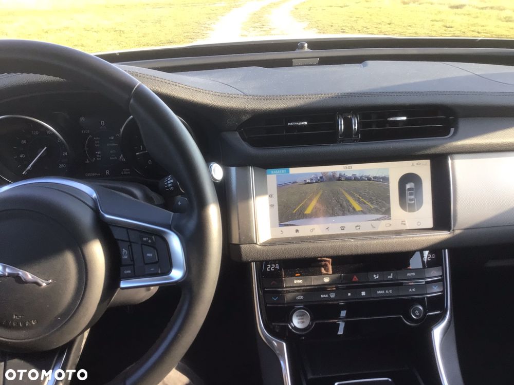 Jaguar XF 2.0 i4D Prestige - 8