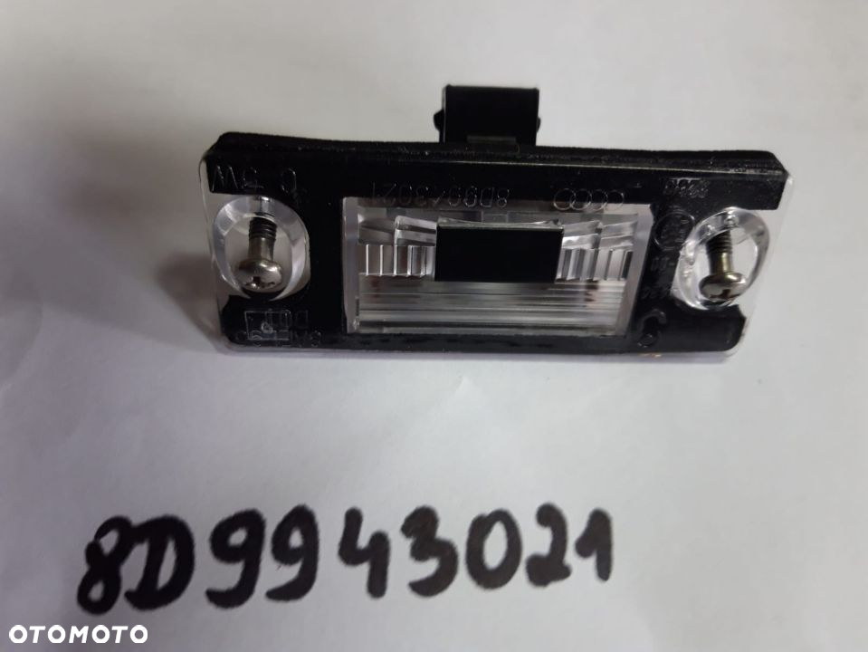 LAMPA OŚWIETLENIA  tablicy rejestracyjnej  AUDI A3 (8L), 01.00-04.03  A4 (B5)  94-98  8D9943021 - 2