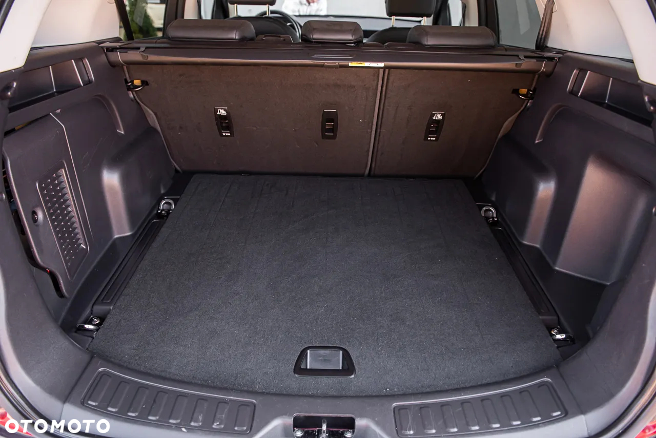 Land Rover Discovery Sport - 31
