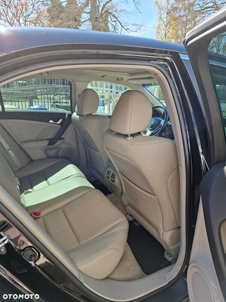 Honda Accord 2.0 Executive - 24