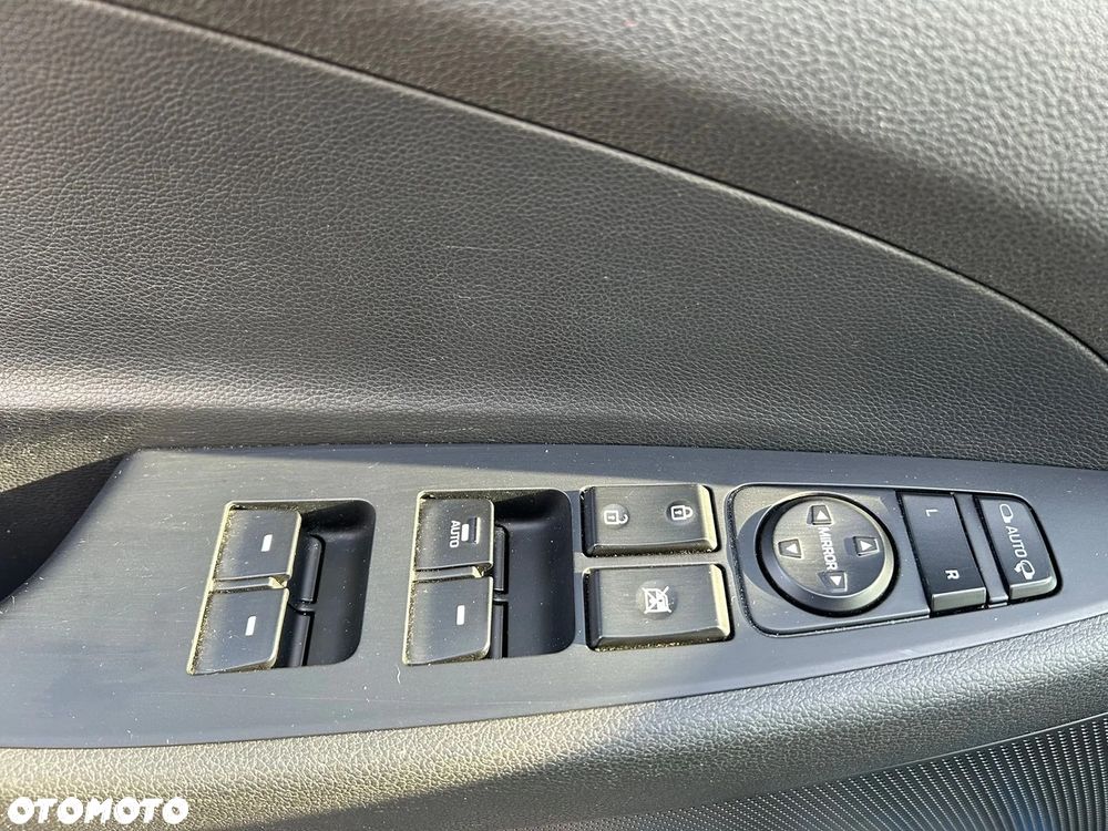 Hyundai Tucson 1.7 CRDI BlueDrive Style 2WD DCT - 9