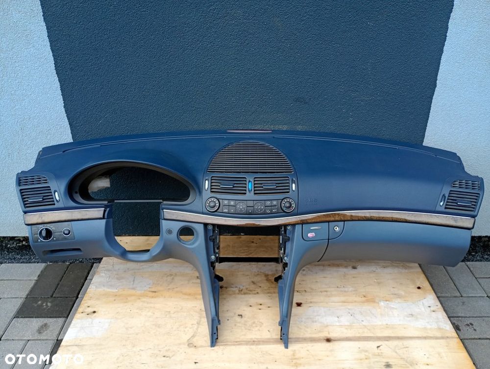 konsola deska rozdzielcza schowek pasażera dekor panel nawiewu mercedes w211 e-klassa - 1
