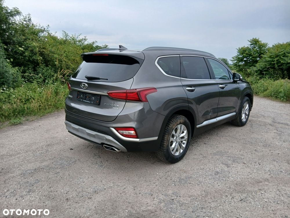 Hyundai Santa Fe - 2