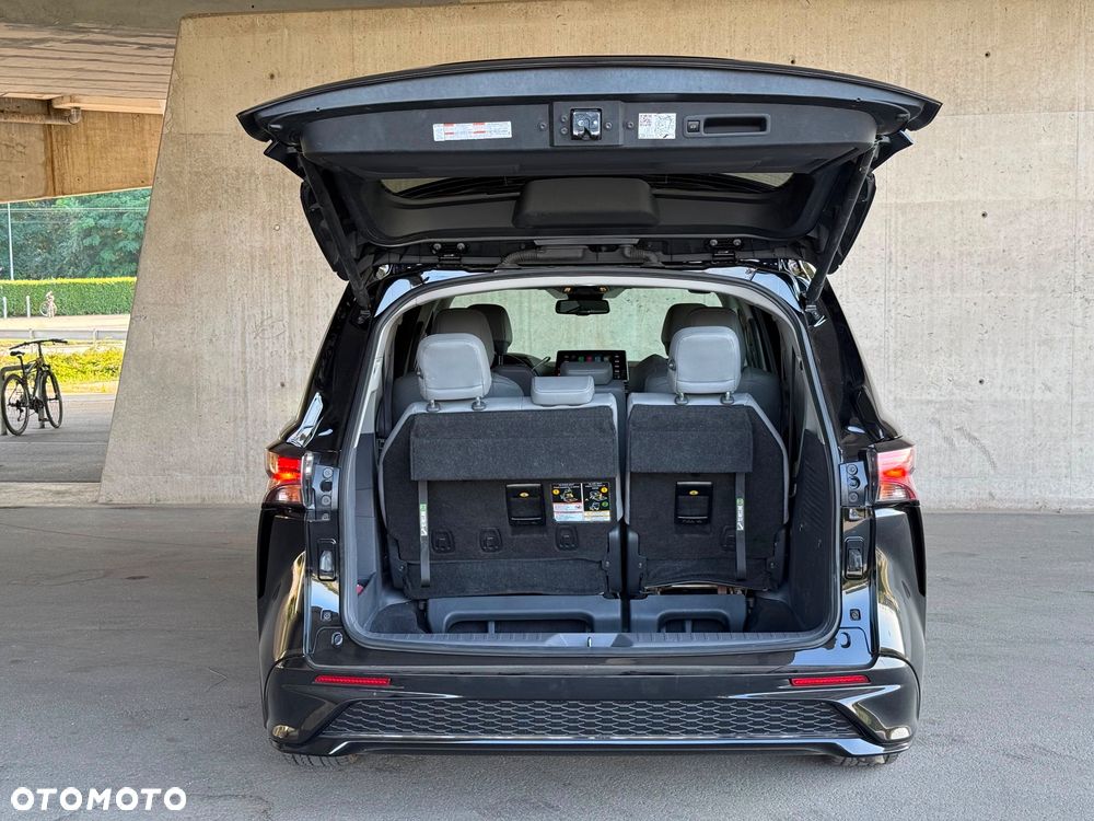 Toyota Sienna - 14